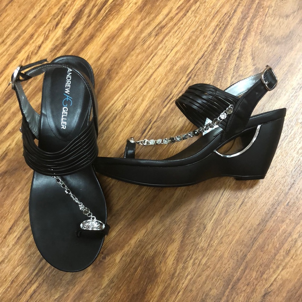 Andrew Geller toe ring wedges, Size 6 1/2, Black